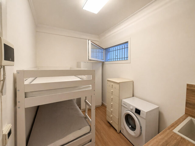 EDEN PARK - CHAMBRE DE BONNE - À LOUER - 2/5